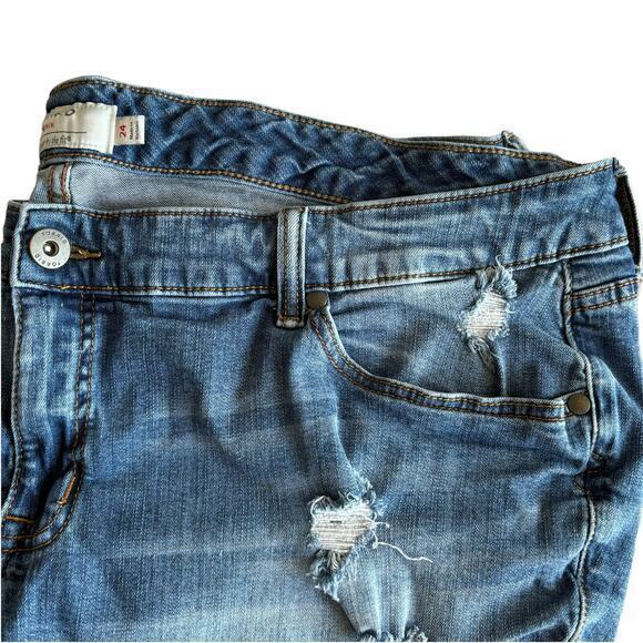 TORRID Distressed Cut Offs Denim Jean Shorts Stretch Size 24 - Picture 2 of 6